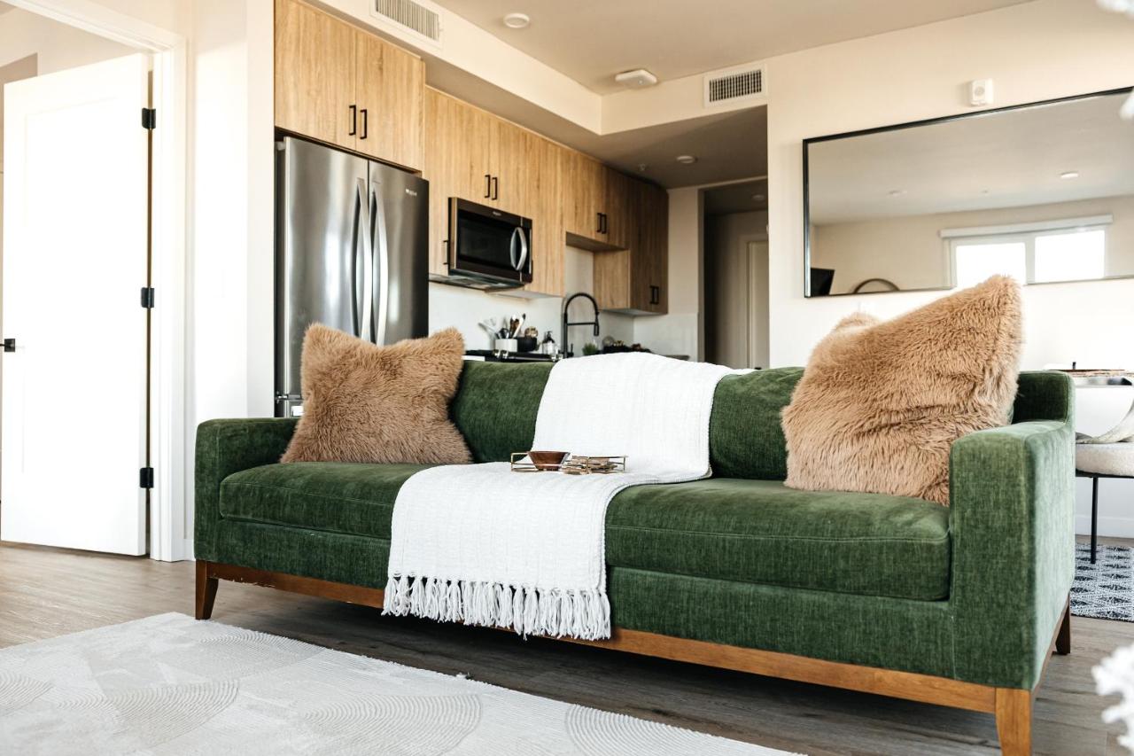 Hollywood Celebrity 2 Bd with SkyLine and Hollywood Sing View - 5