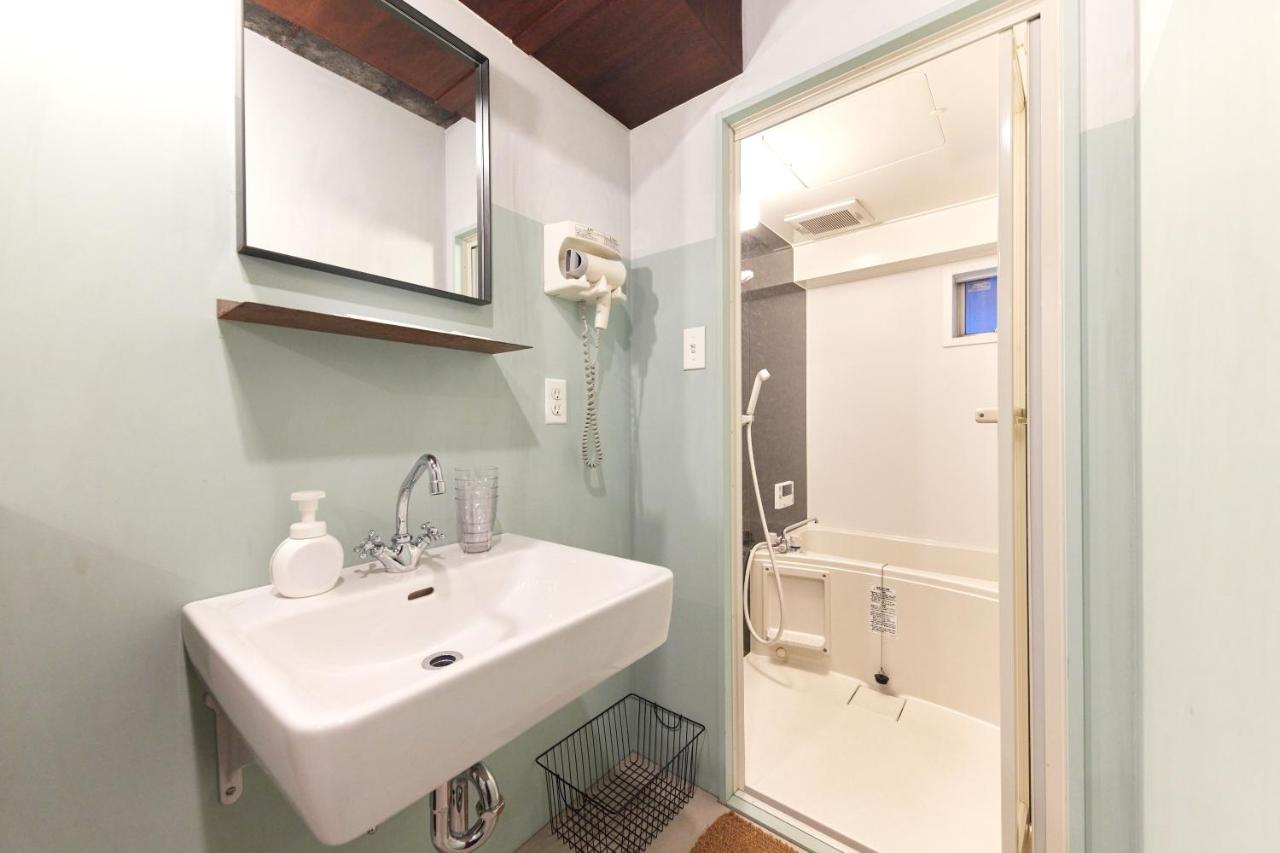 Tombori Shukuhakushitsu 203 - 3