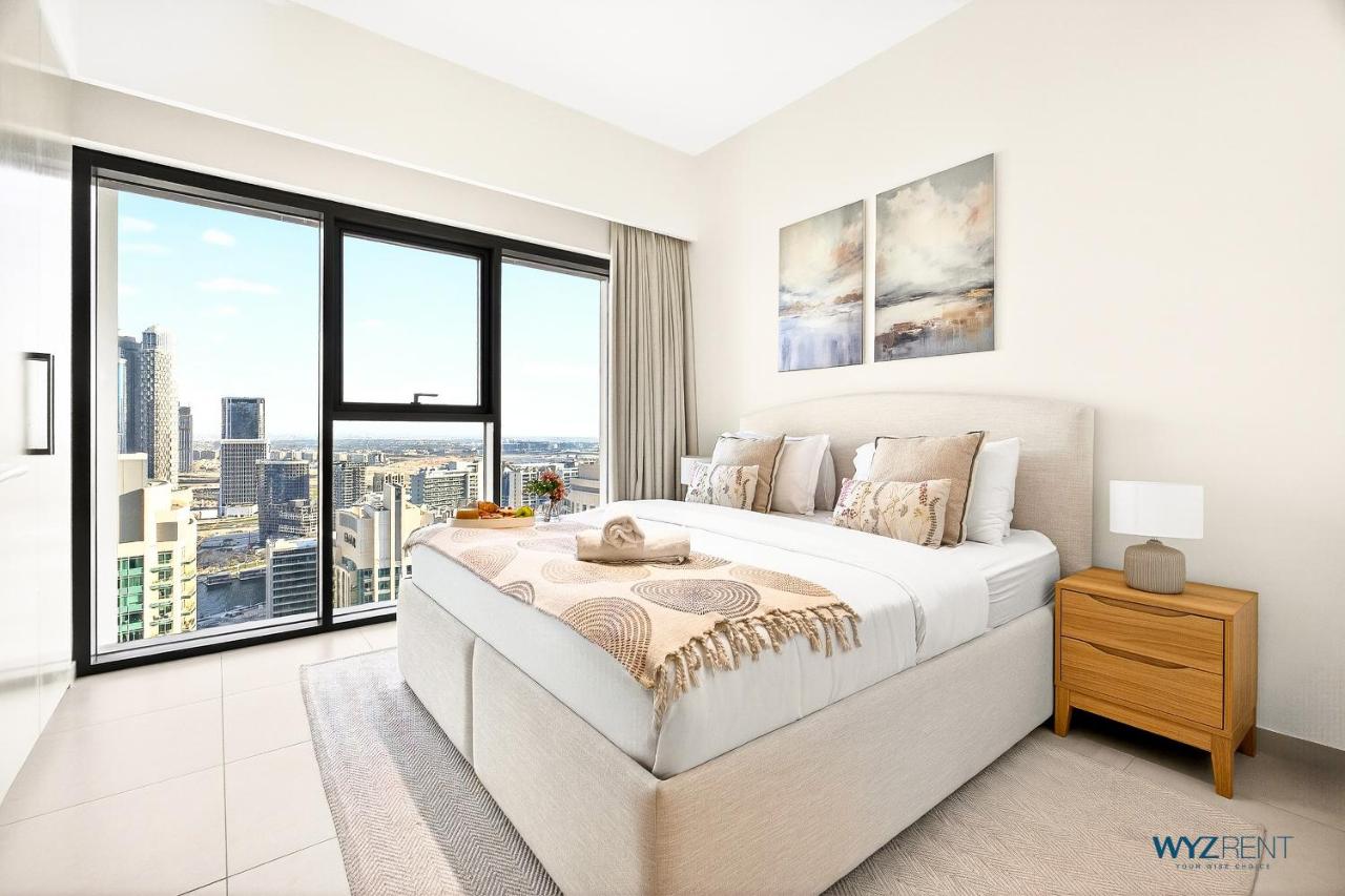 Sleek 1BR w Canal Views Next to Dubai Mall - 3