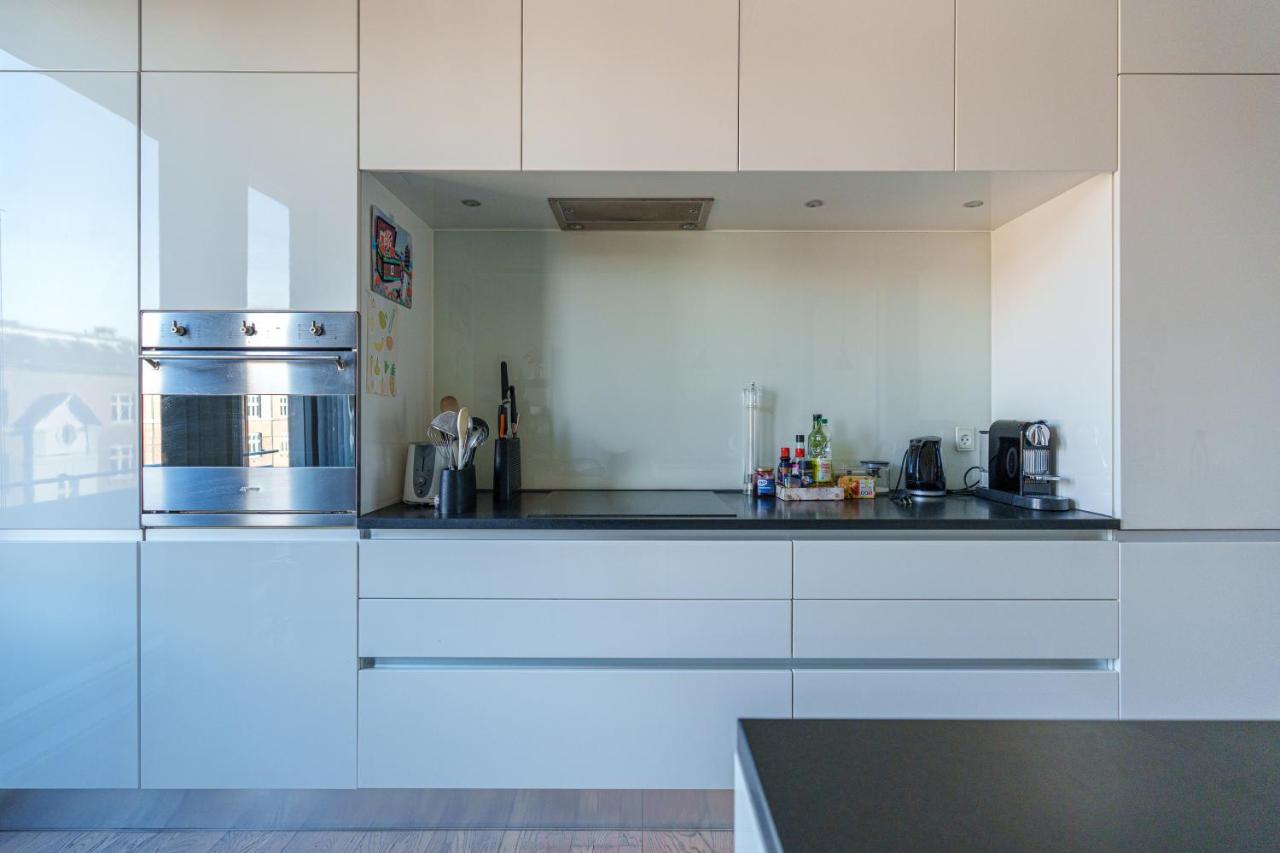 Modern Apartment with Balcony near Tivoli & Metro - 5