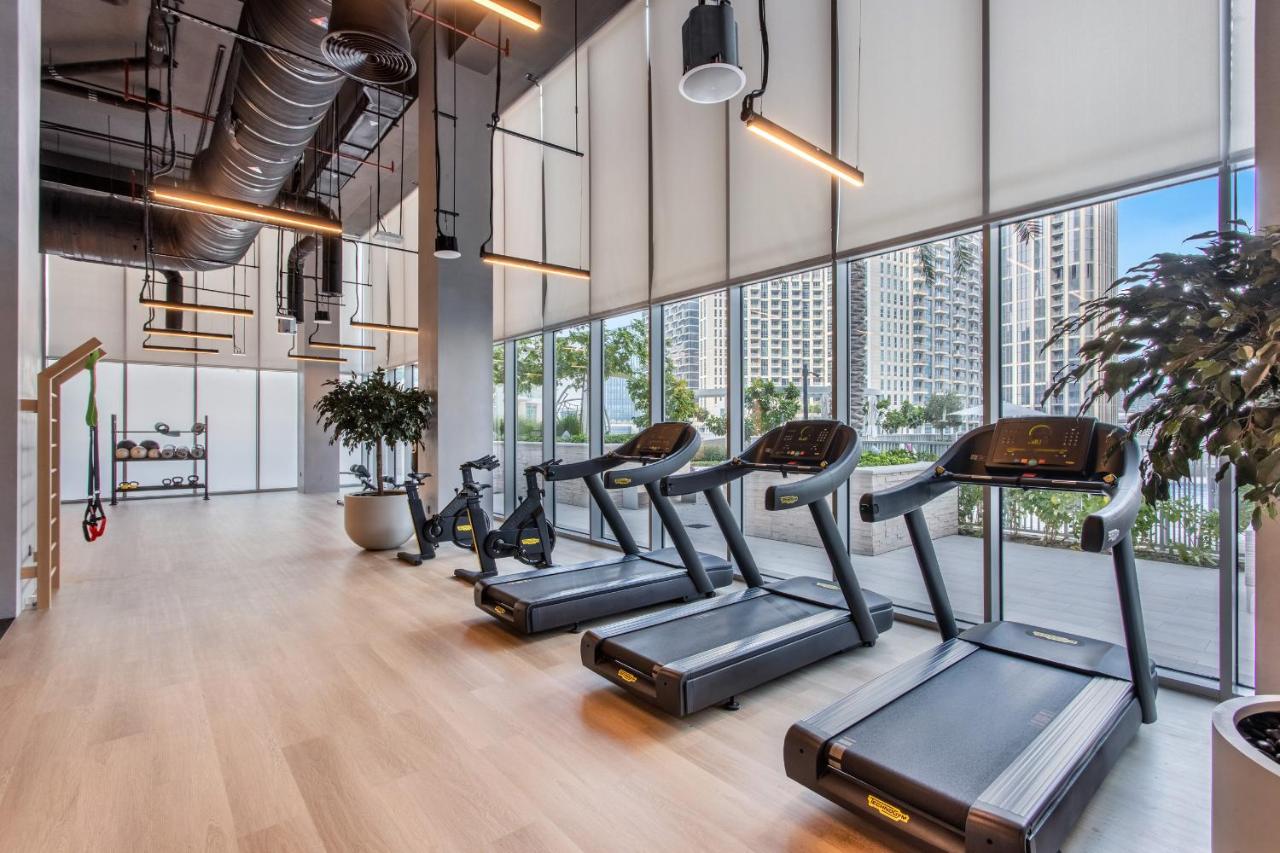 Vogue Vacation Homes, Downtown Forte near Dubai Mall and Burj Khalifa, Two-Bedroom Apartment with Balcony and City View, full access to all amenities - 3