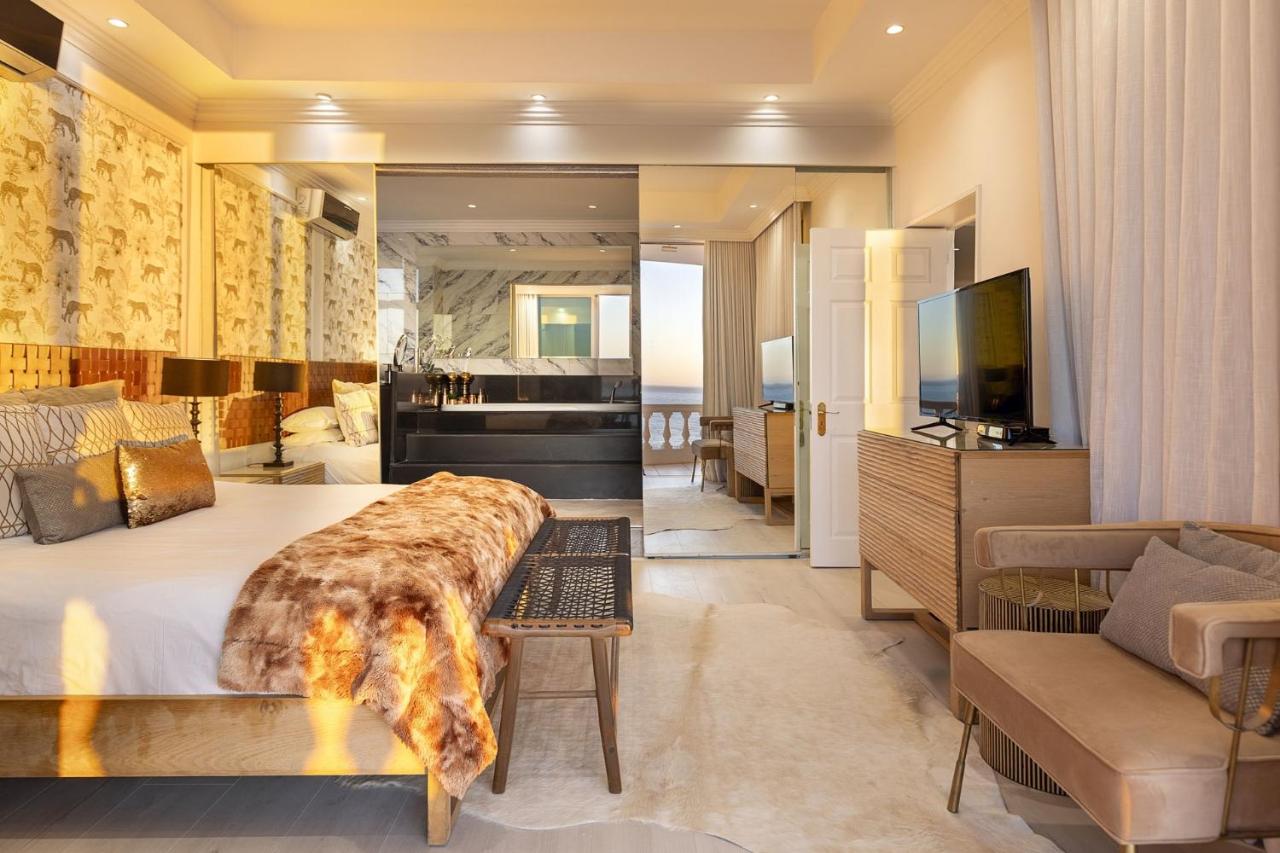 Clifton YOLO Spaces - Clifton Beachfront Apartments - 3