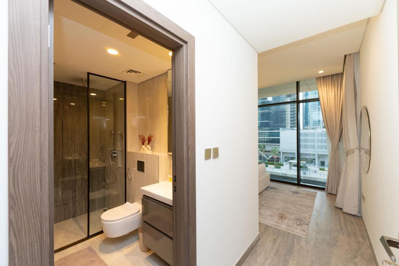 Escape24 Brand New 2BR with Canal Views near Burj Khalifa - 3