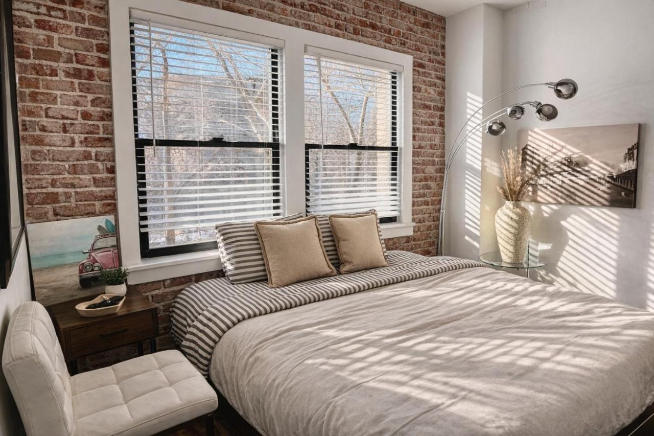 Modern & Popular Hollywood Studio at GW - 2