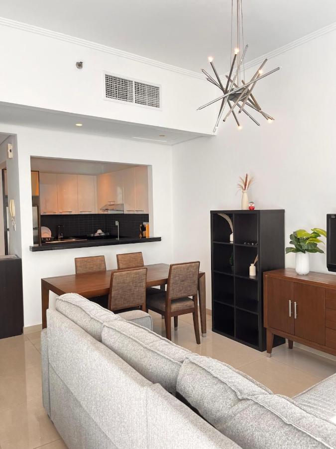 Elegant Studio, Marina access, Queen & Sofabed - 5