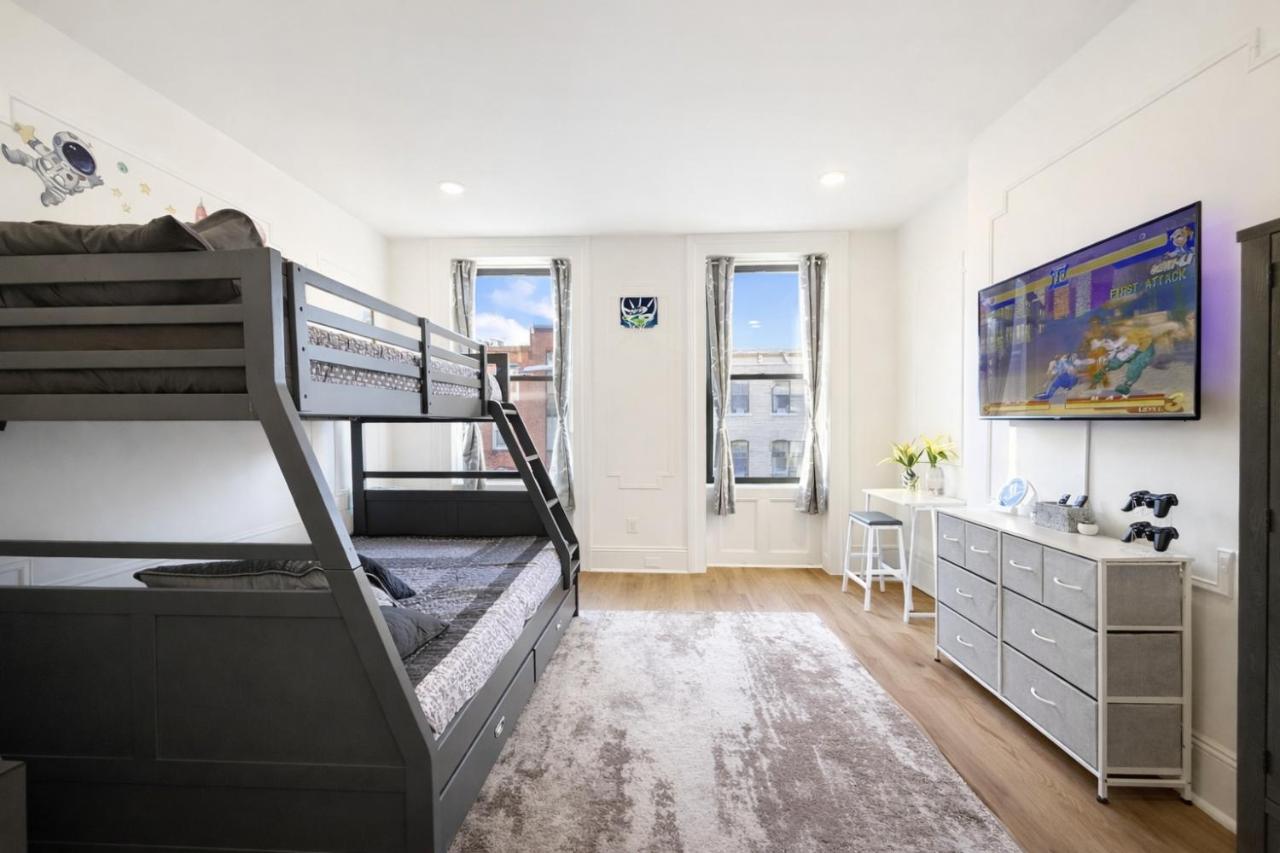 Luxury Hoboken Getaway - 15 Minutes To NYC - Walk To Transit - Great Location - 3