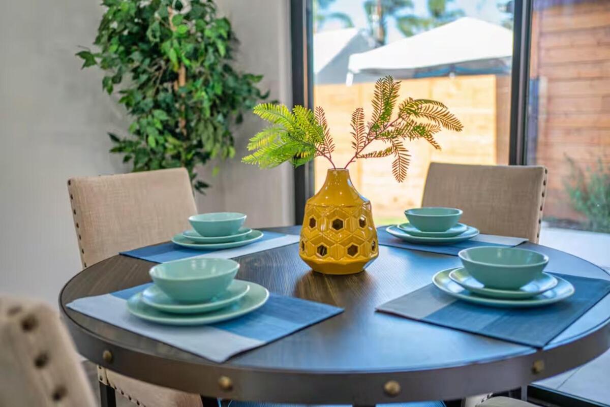 2BR 2BA Villa in Melrose with Free Parking - 4