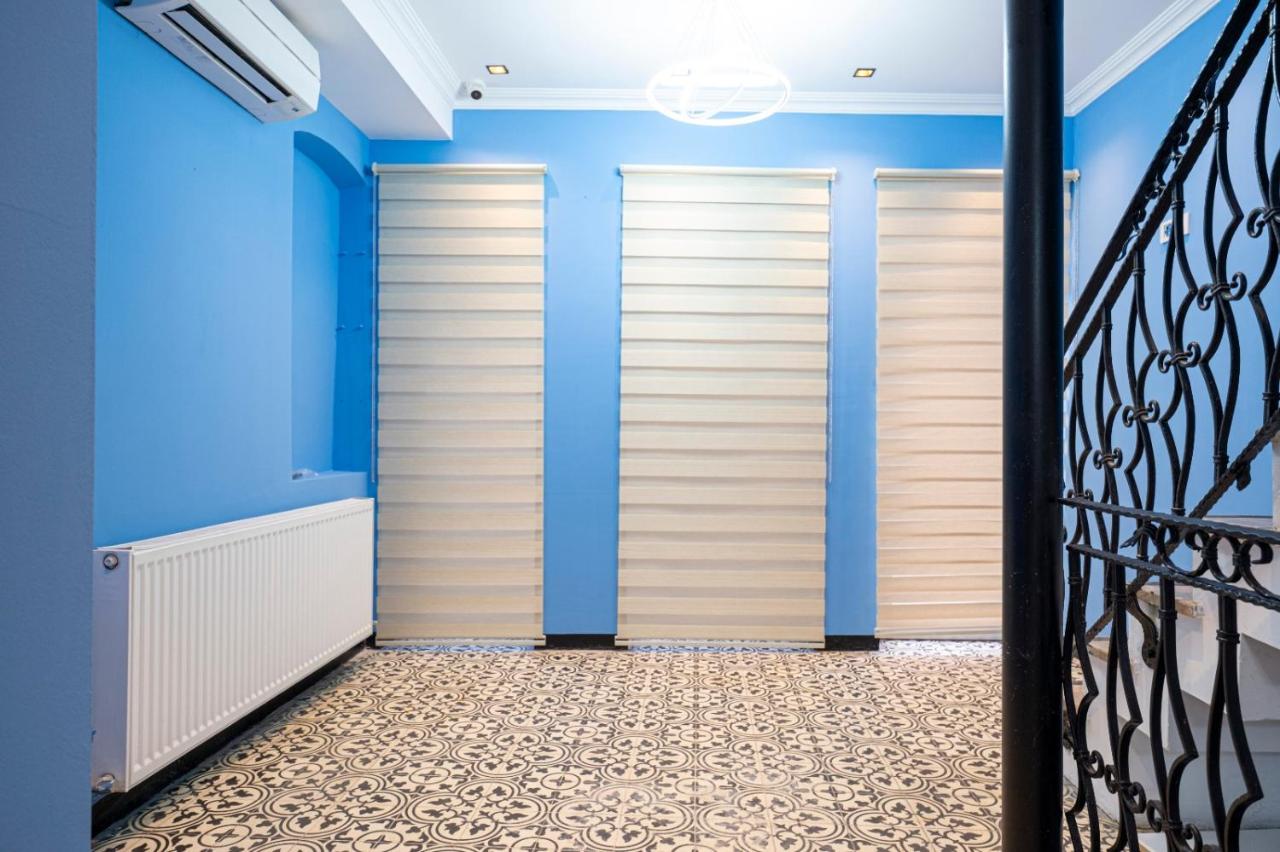 Galata heart suits - 3