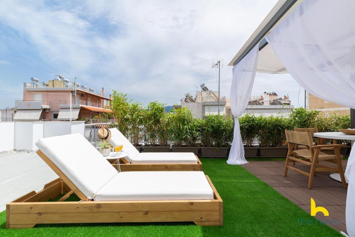 Rooftop Hideaway w Large Private Patio near Metro - 2