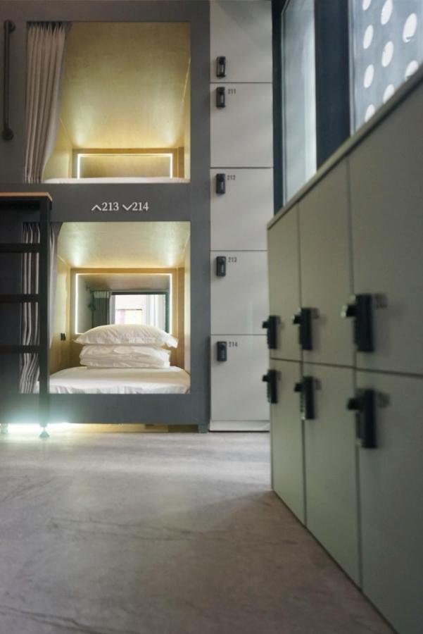 L YOUNG Inn Capsule Hotel Myeongdong - 5