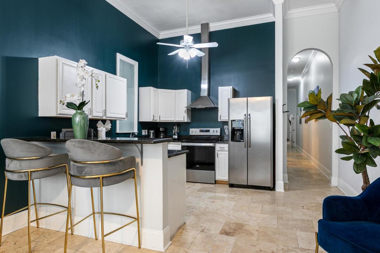 Hosteeva Newly Renovated Condos Near French Quarter — photo 22
