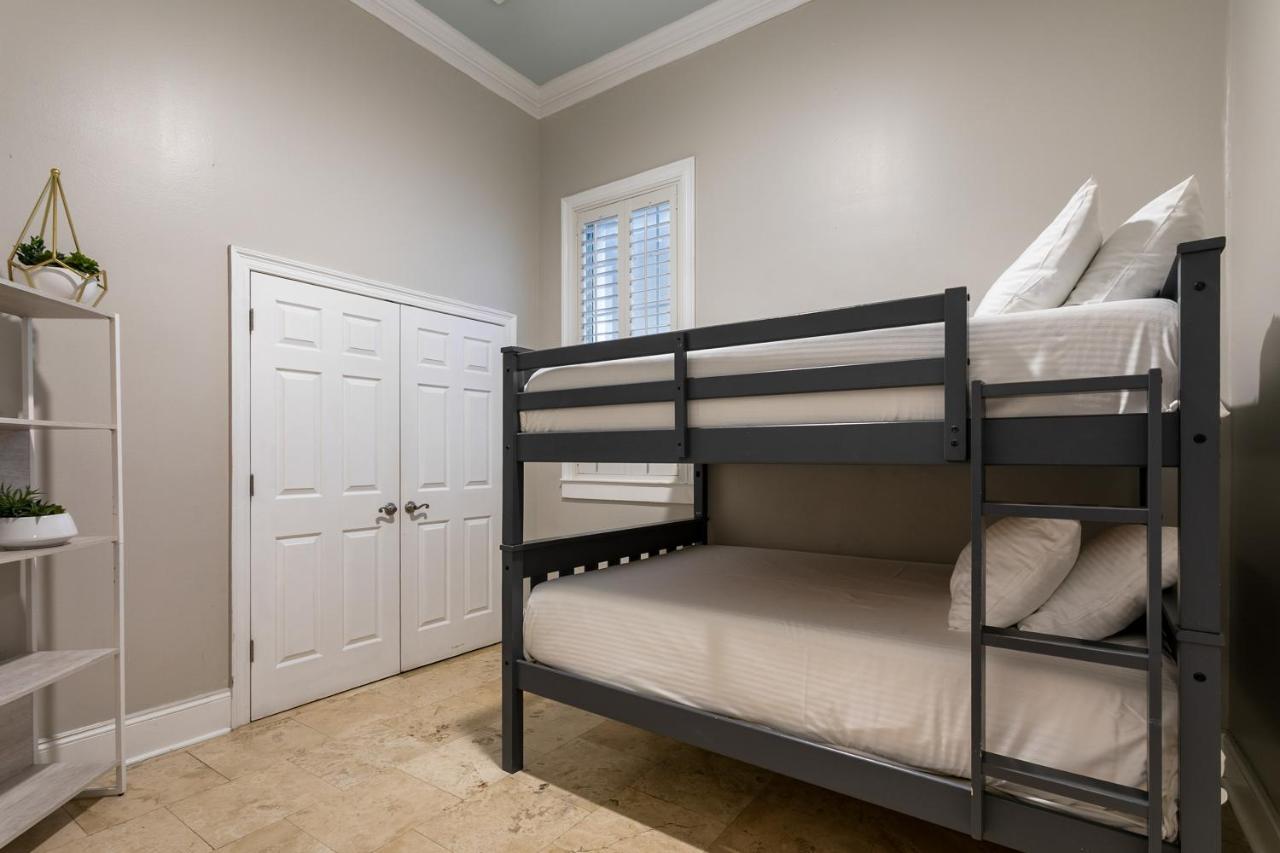 Hosteeva Newly Renovated Condos Near French Quarter — photo 23