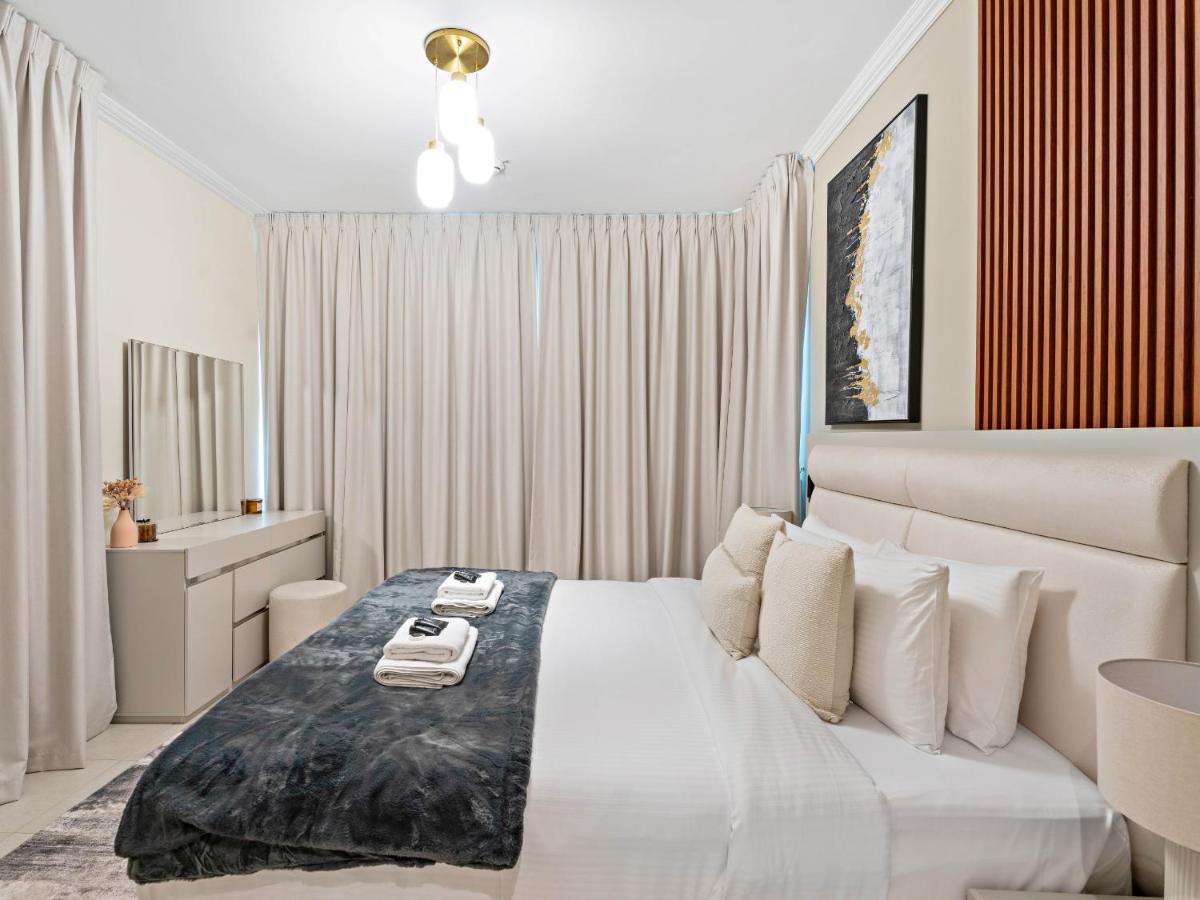 Charming and Vibrant Living 1BDR In Marina Quay - 2