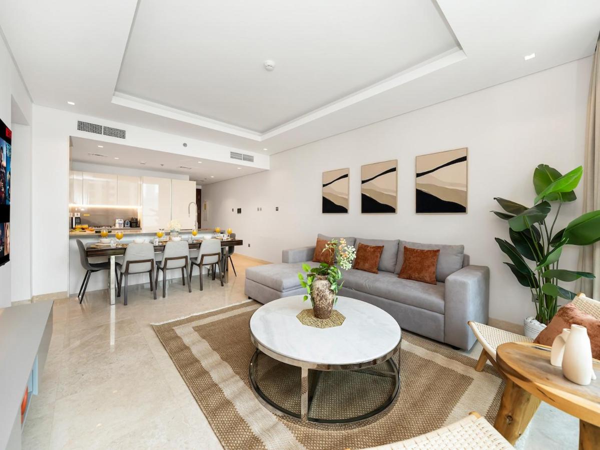 Luxury 2BR in Downtown with floor to ceiling Burj view - 5