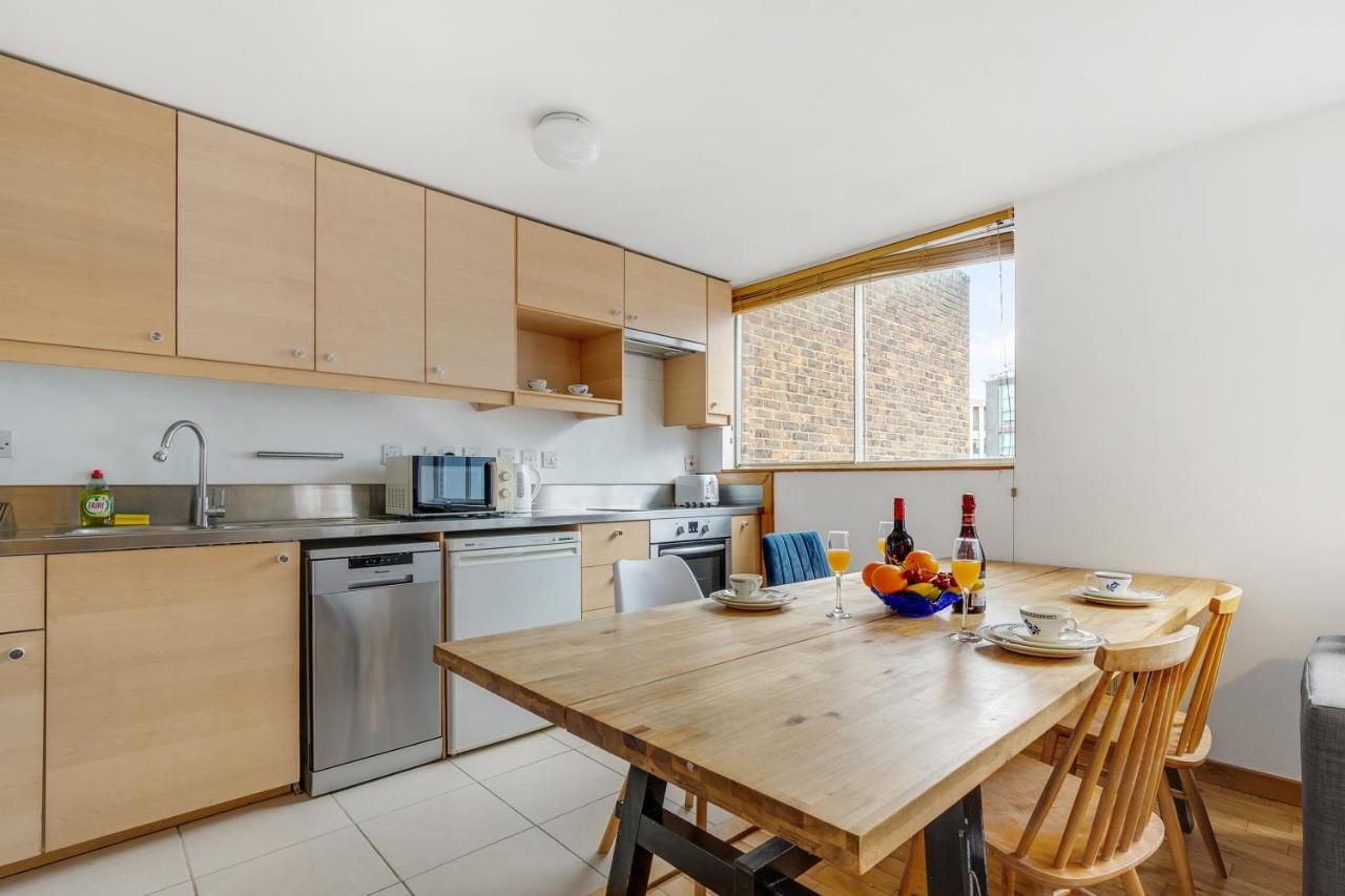 Top Rated 2BR and Balcony by Old St for 6 - 5