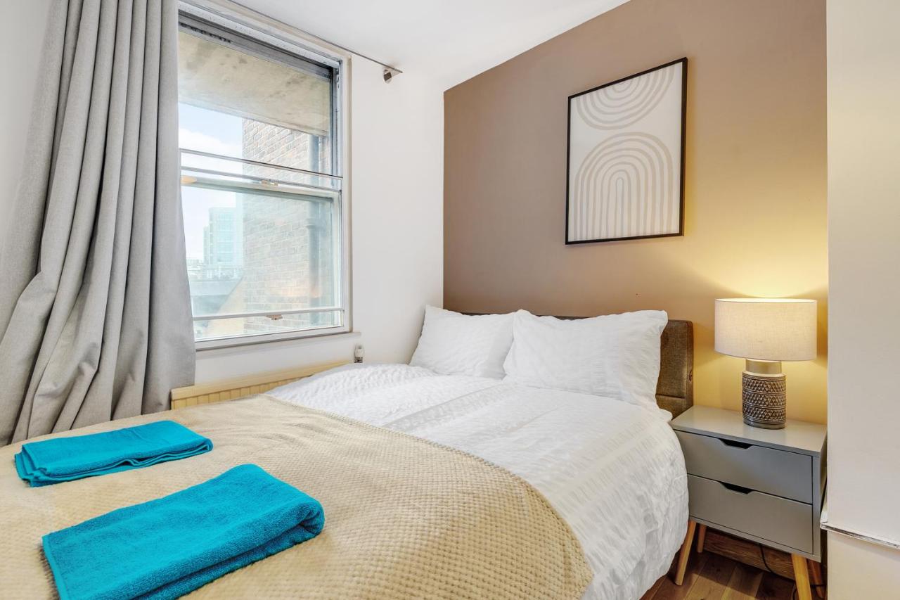 Top Rated 2BR and Balcony by Old St for 6 - 2