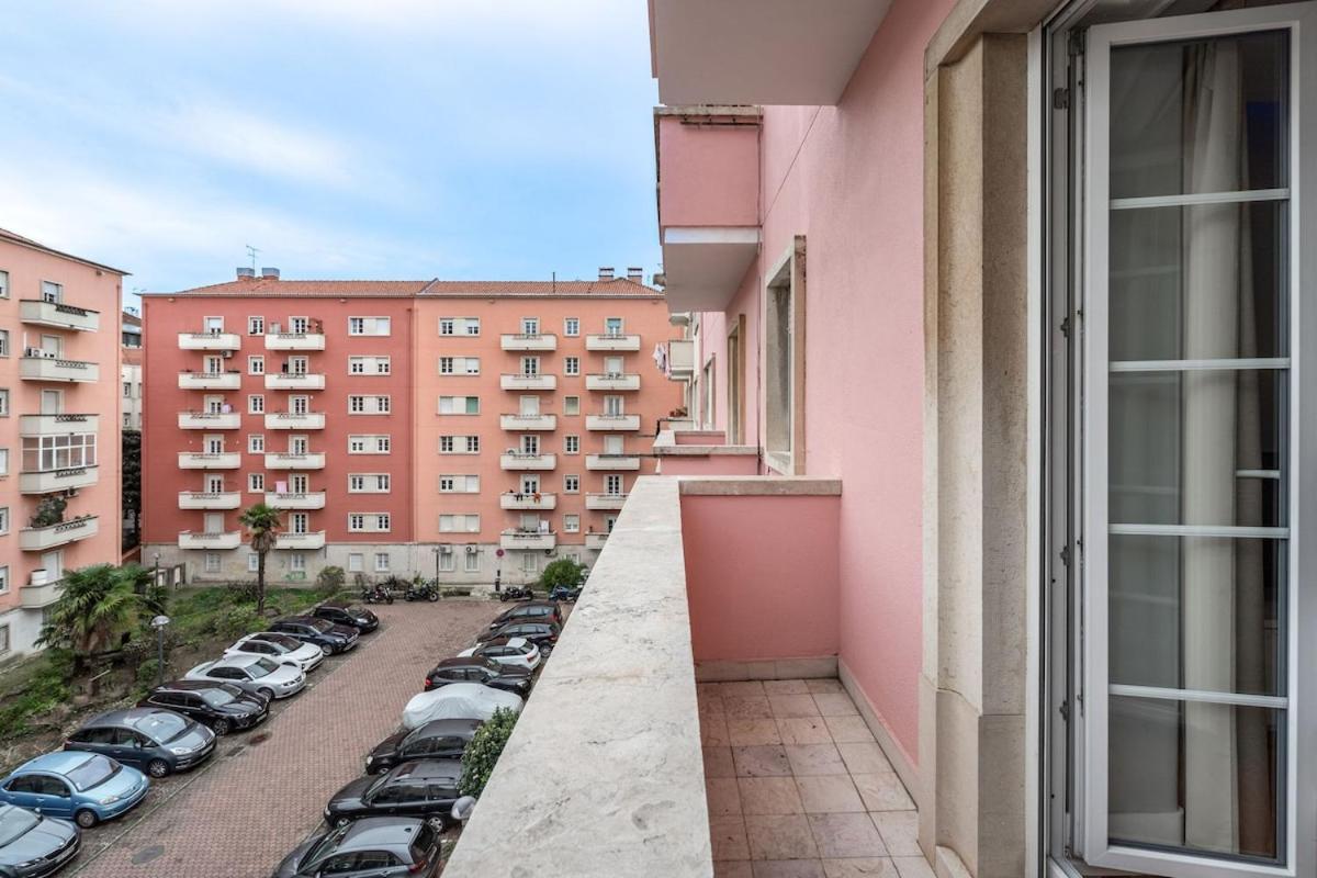 Stylish T2 Apartment in Lisbon by Lisbeyond - 2