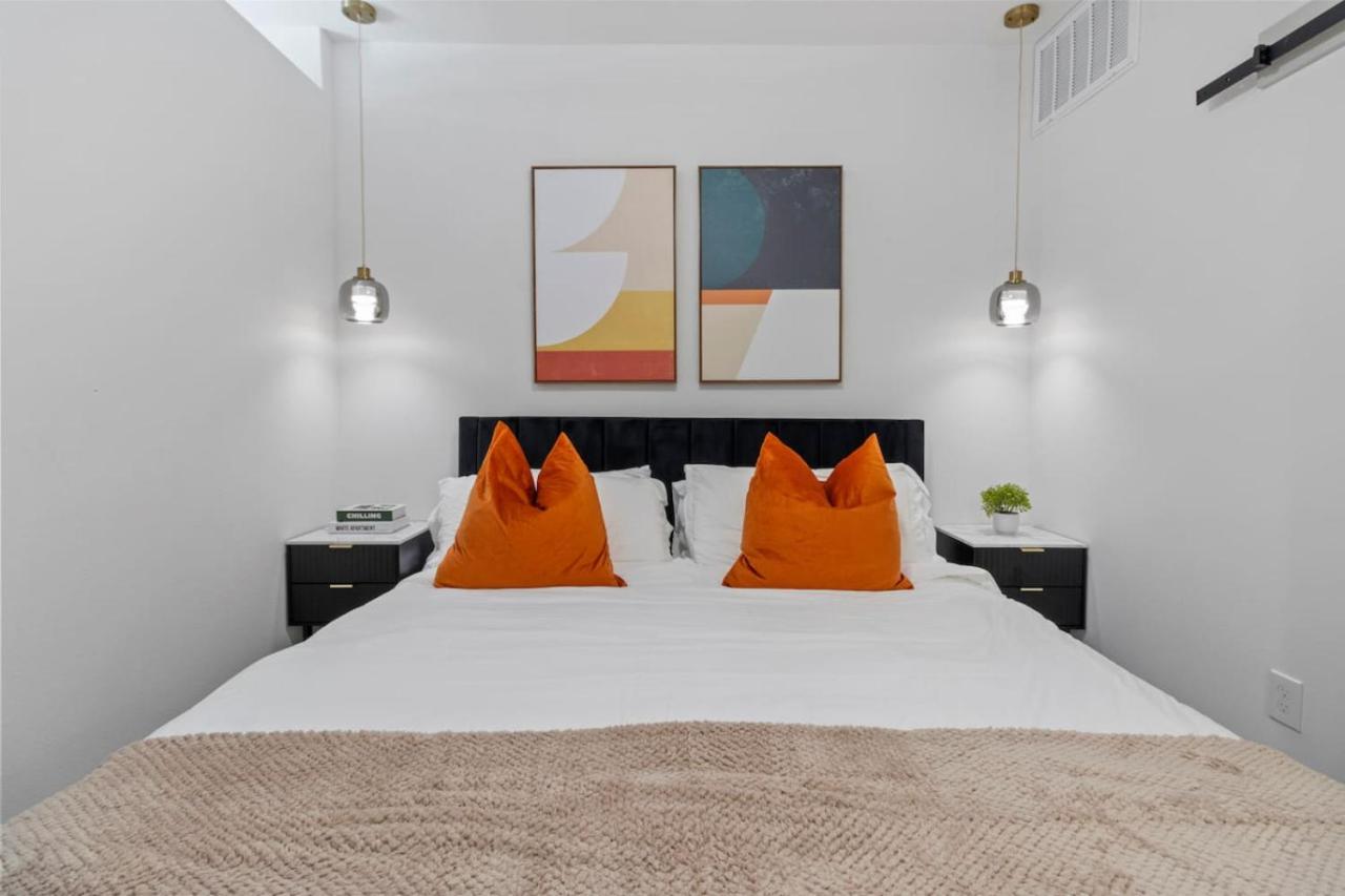 Modern King Suite Downtown Austin and Wi-Fi NEW - 2