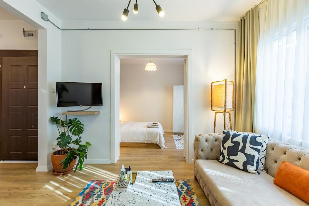 2BR Historical apartment 5 min to Taksim Sq - 5