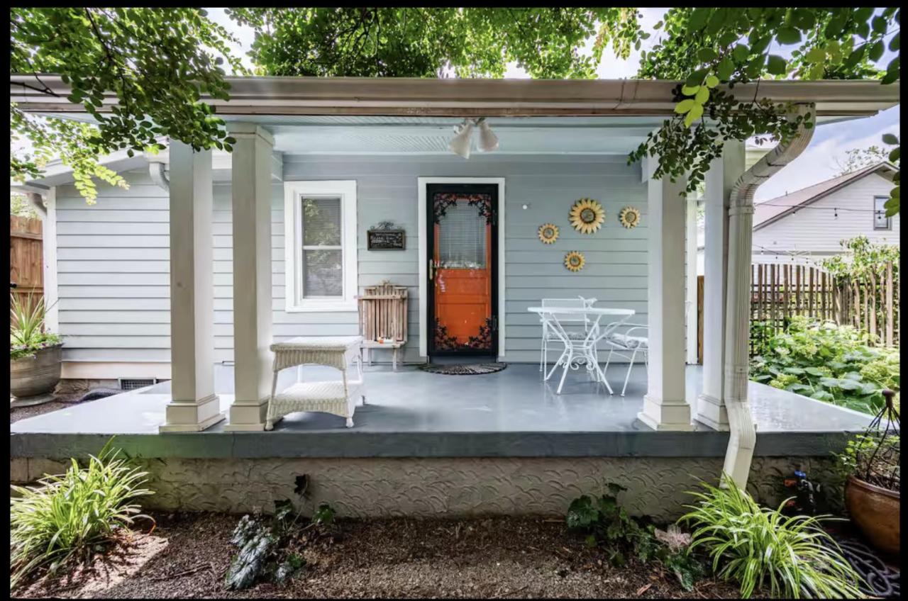 Peaceful Private Cottage, Walk to Park & 5 Mins to Downtown - 3