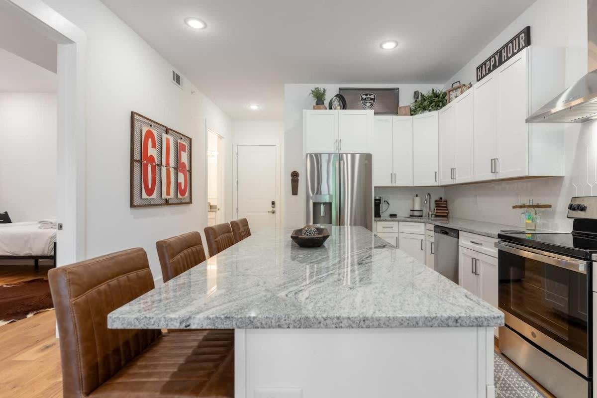 The Jack Daniels Suite by Stay Local Nashville - 5