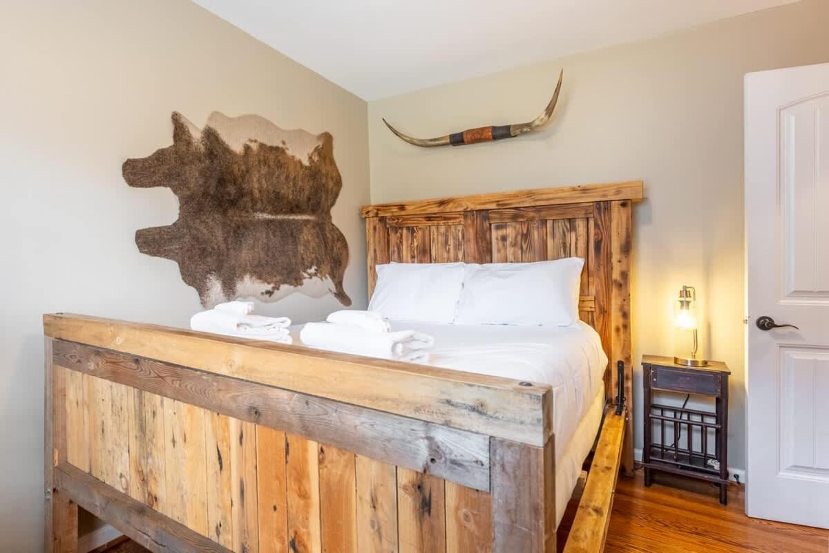 The Musicians Cottage by Stay Local Nashville - 5