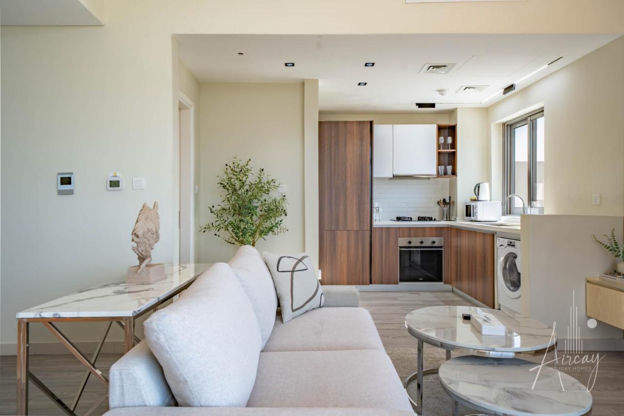 Burj Khalifa View Big terrace 1BR in Prime Views - 5