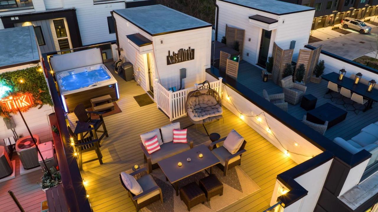 Dixieland Delight by AvantStay Rooftop Hot Tub Games Views Near Broadway - 3