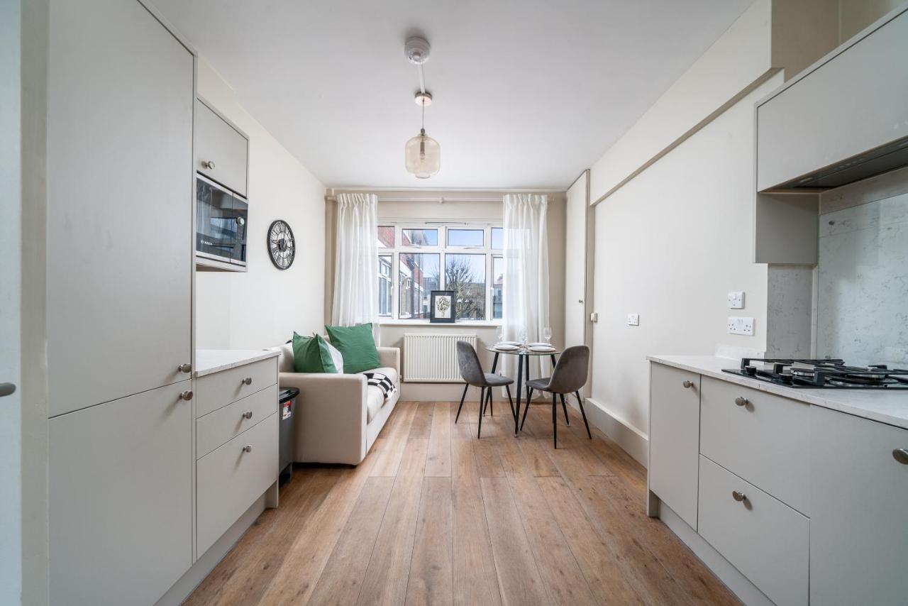 Southwark, London - Lovely Two-Bedroom Apartment