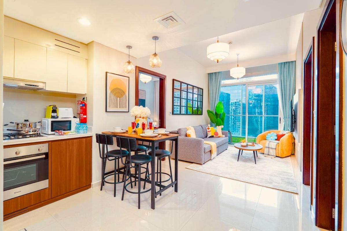 Modern 2BR with Full Burj Khalifa View - 5