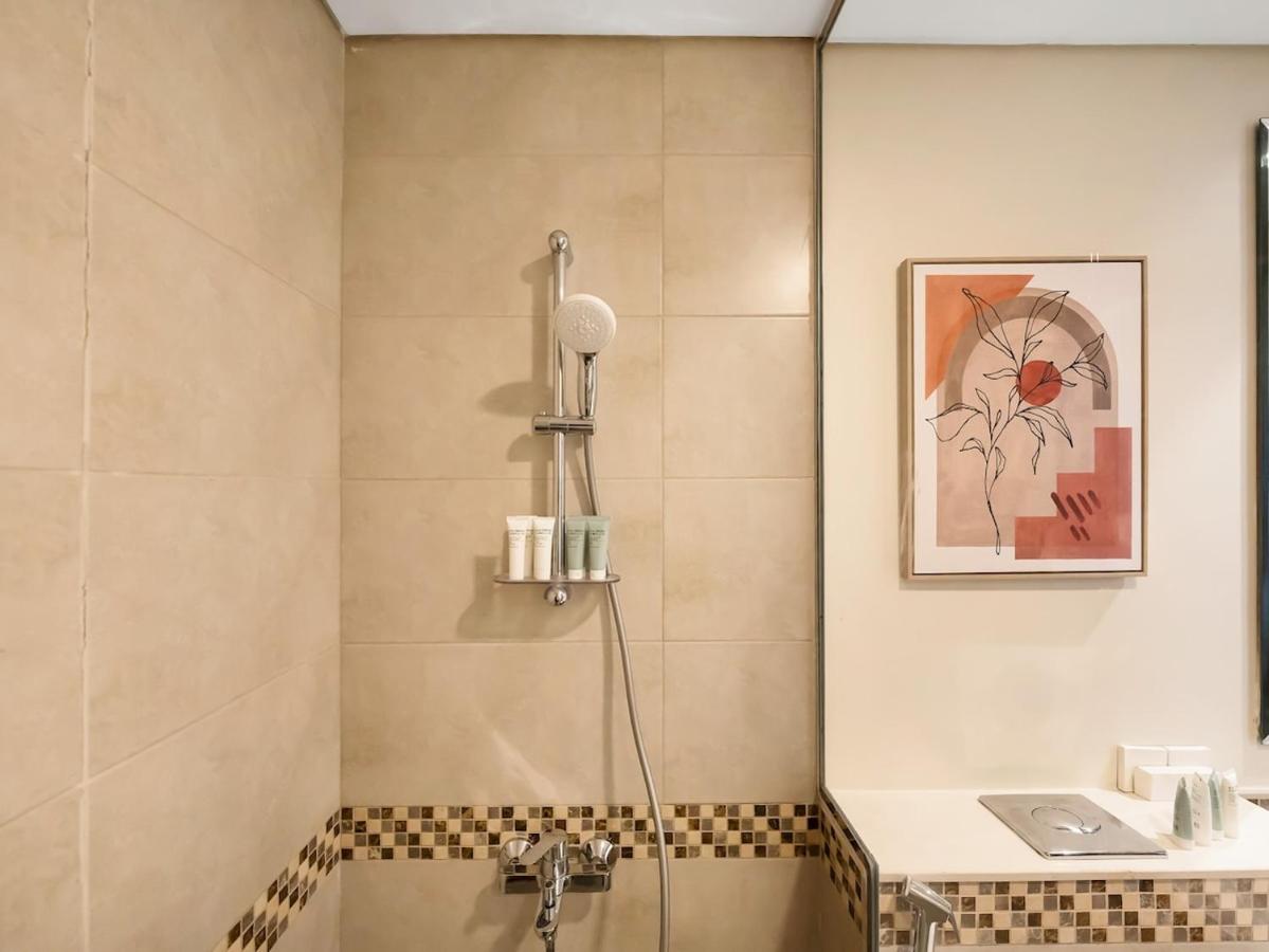 Modern 2BR with Full Burj Khalifa View - 3