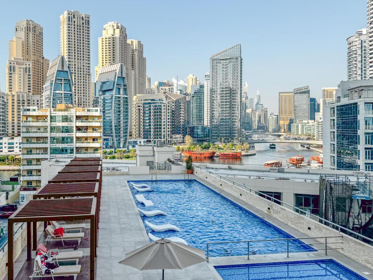 Luxury 3 BR w Private Jacuzzi in Marina DEC 2203 - 4