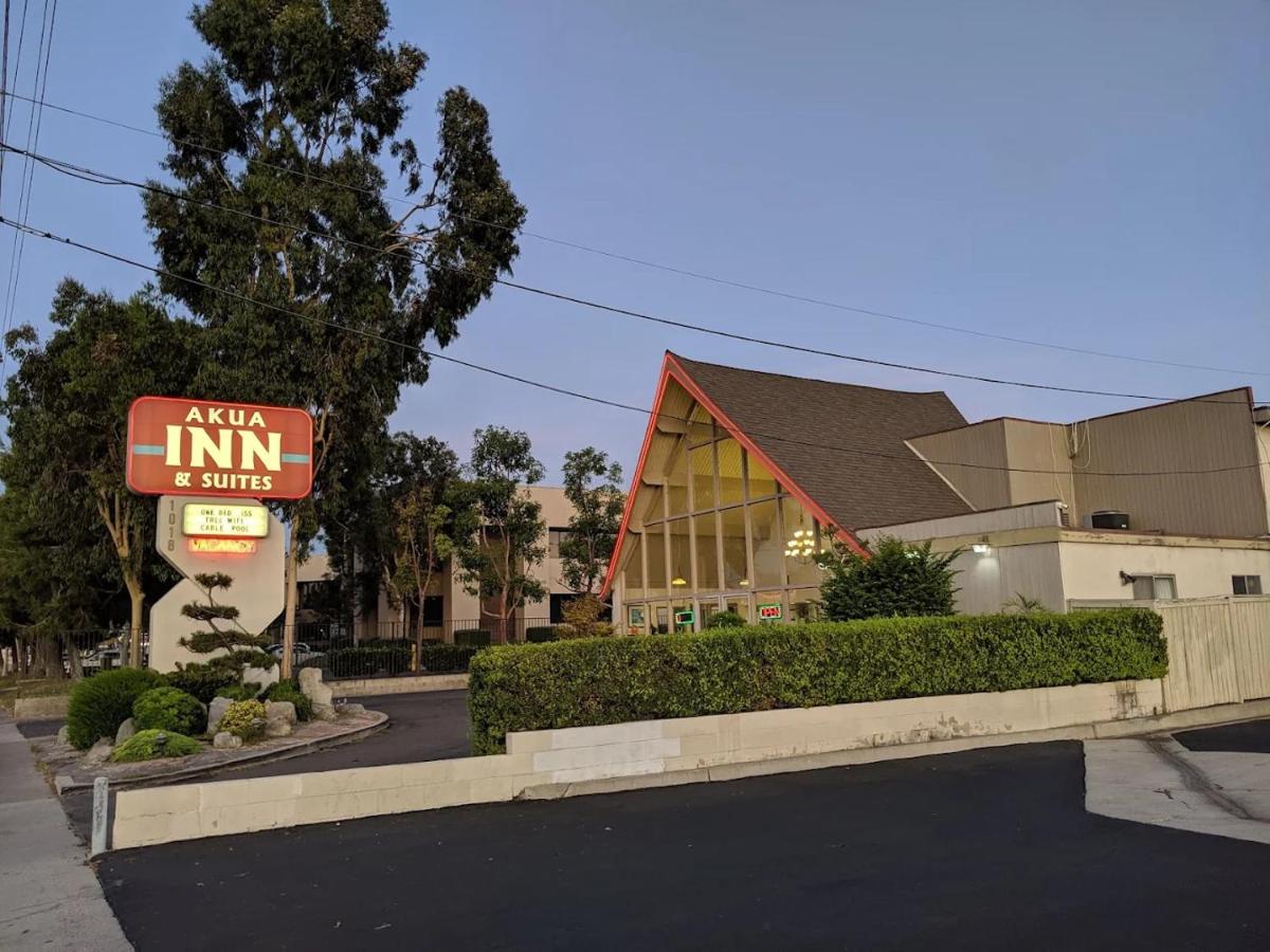 Akua Motor Inn — photo 1