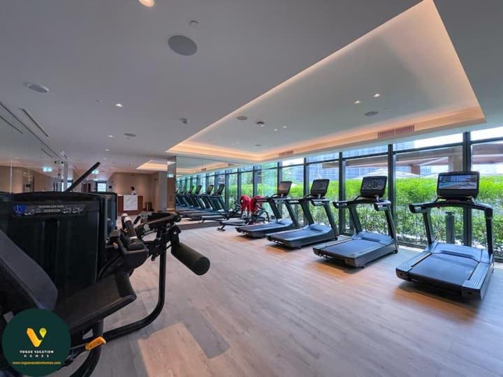 Vogue Vacation Homes, Downtown Address Residence near Burj Khalifa and Dubai Mall, Two Bedroom Apartment with Balcony and Burj Khalifa view, Access to all Amenities - 5