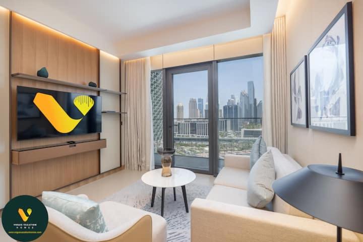 Vogue Vacation Homes, Downtown Address Residence near Burj Khalifa and Dubai Mall, Two Bedroom Apartment with Balcony and Burj Khalifa view, Access to all Amenities - 2