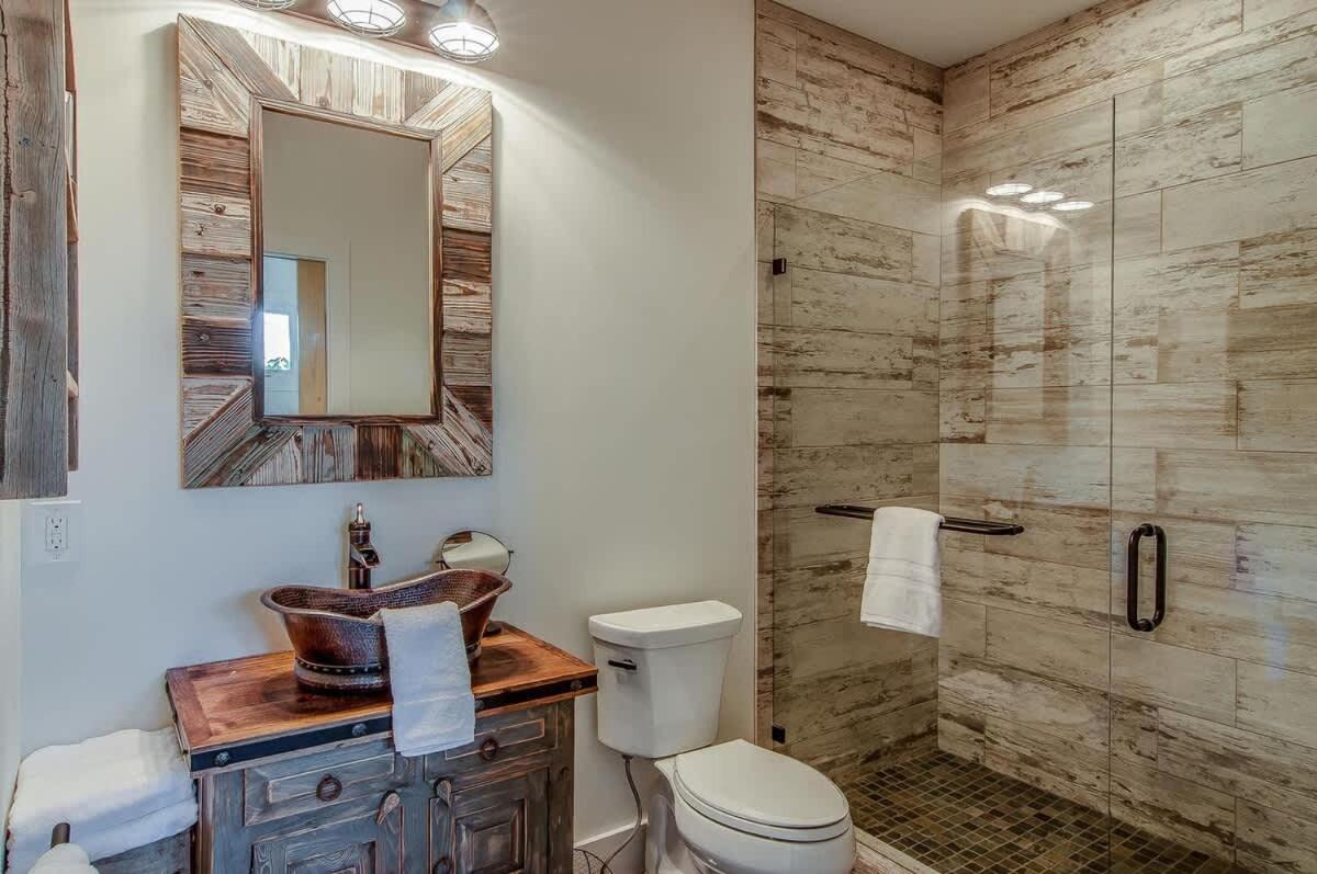 Rustic Studio Walkable to Music Row! by Stay Local Nashville - 4