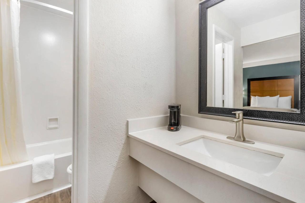 Relax Inn — photo 12