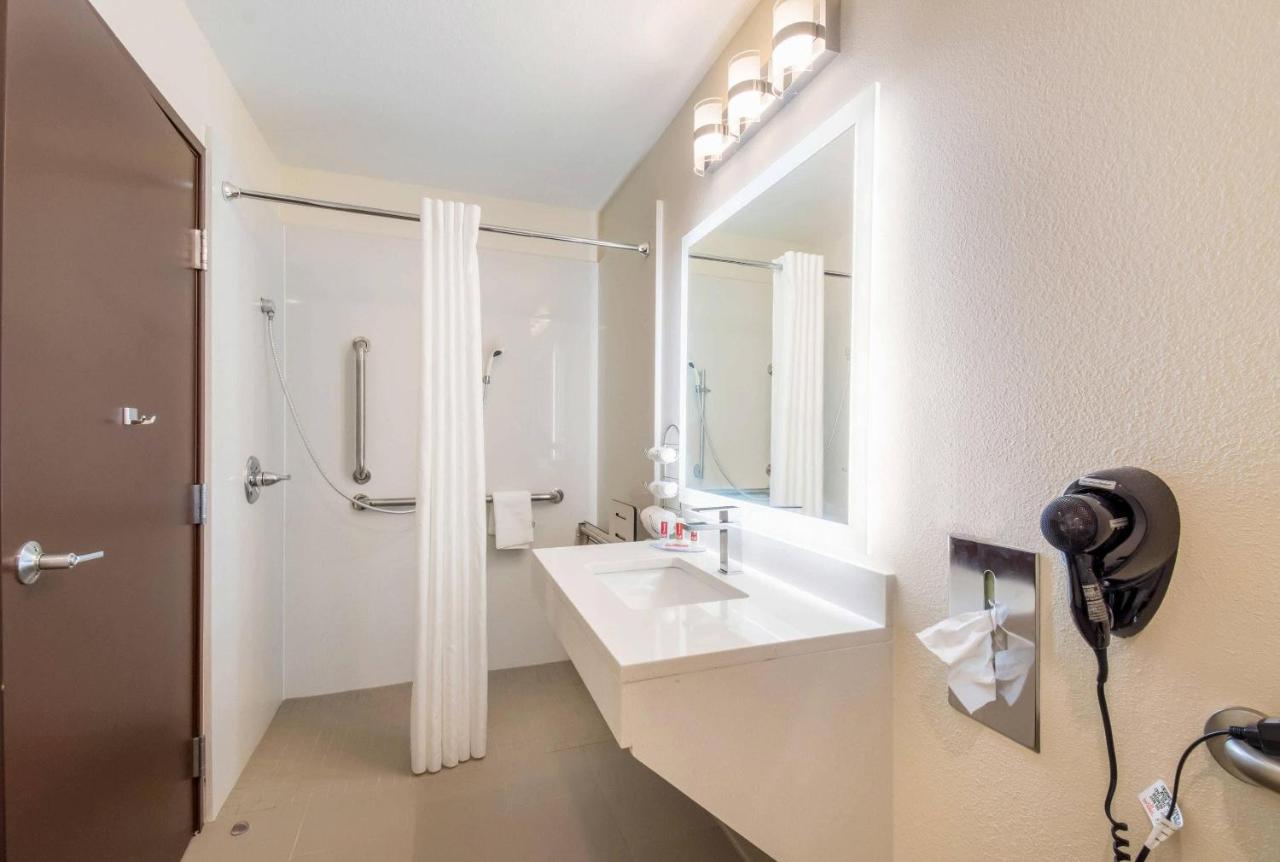 ENCORE CONTRACTOR LODGING — photo 3