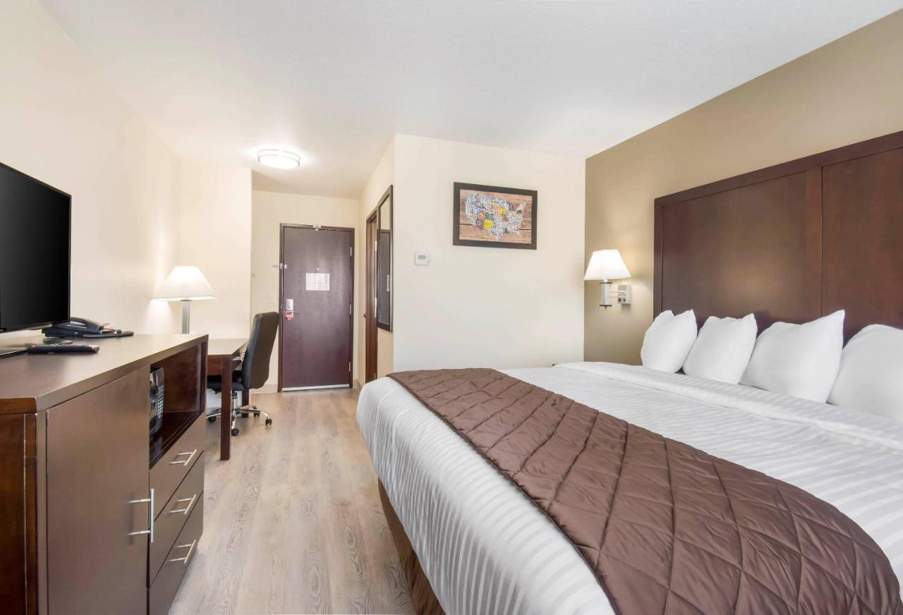 ENCORE CONTRACTOR LODGING — photo 15