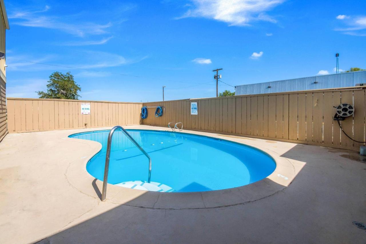ENCORE CONTRACTOR LODGING — photo 4