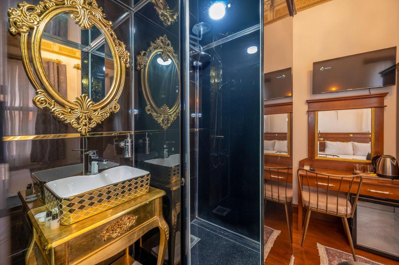 Valeria Antique 1892 - 3