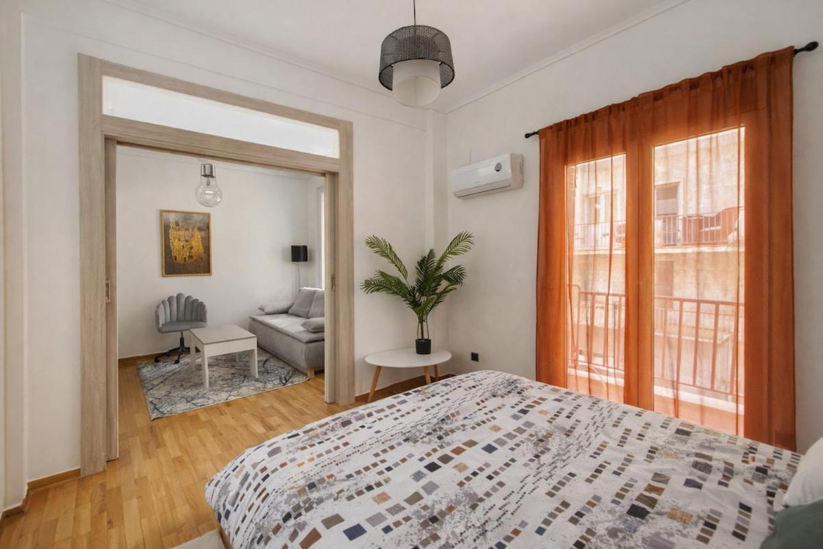 Minimal Urban Apartment near Kolonaki - 3