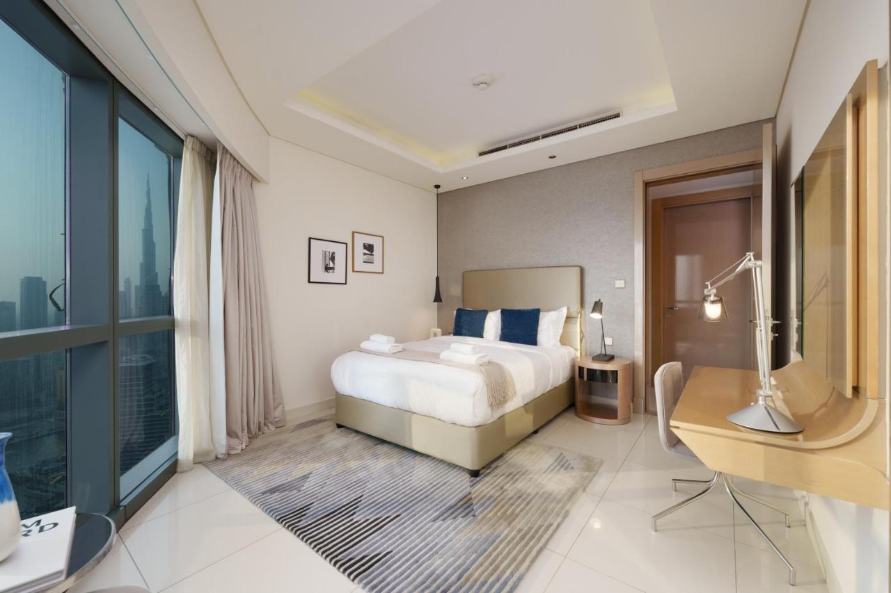 HSHOME - Luxury 3 Bedroom Apartment with Burj Khalifa & Stunning Skyline View - 3