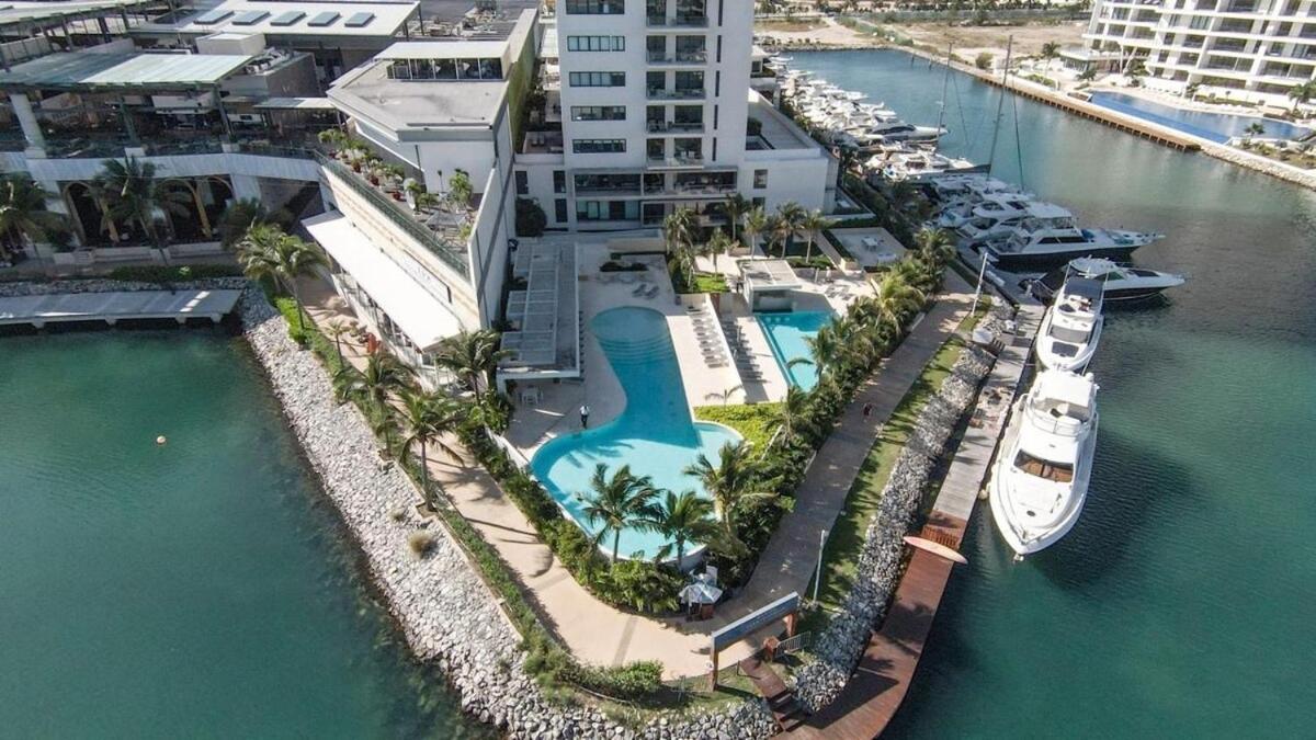 Luxury Waterfront Villa Puerto Cancun Marina - 5