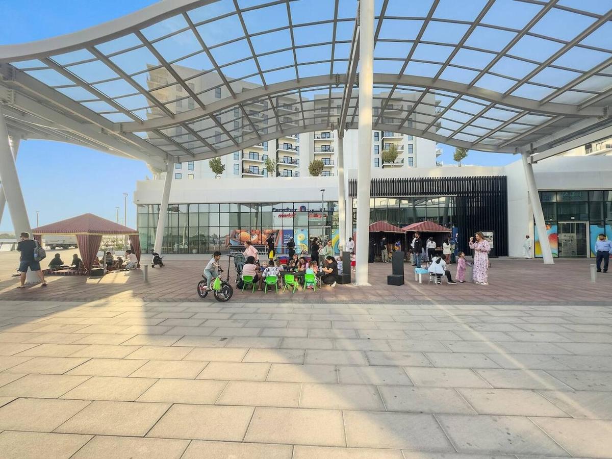 F1 Theme Studio - Next to Ferrari World & Yas Mall - 3