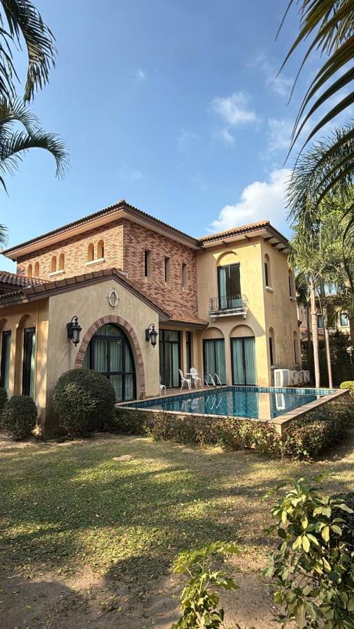 Pool villa modern with garden in Na Jomtien Chivani village Pattaya