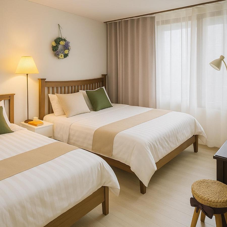 Golmokgil Stay A Quiet Local Home in Seoul - 2