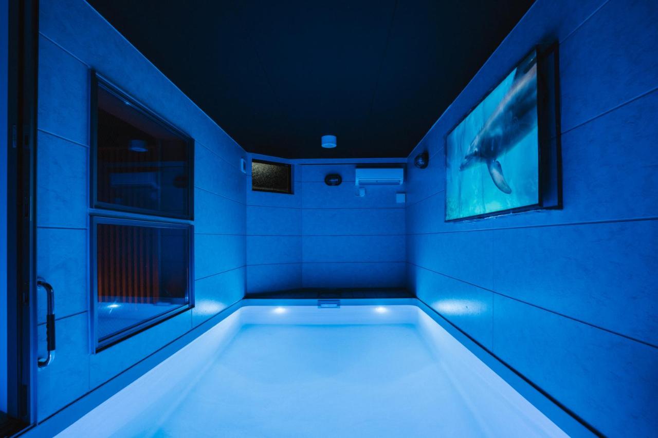 SEADINERS VILLA AOYAMA Tokyo First Metropolis Villa Pool Sauna BBQ