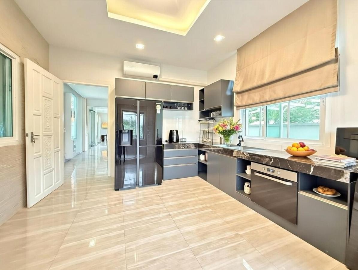 Kamala Beach Phuket - 4BR Private Luxury Pool Villa with Maid - 4