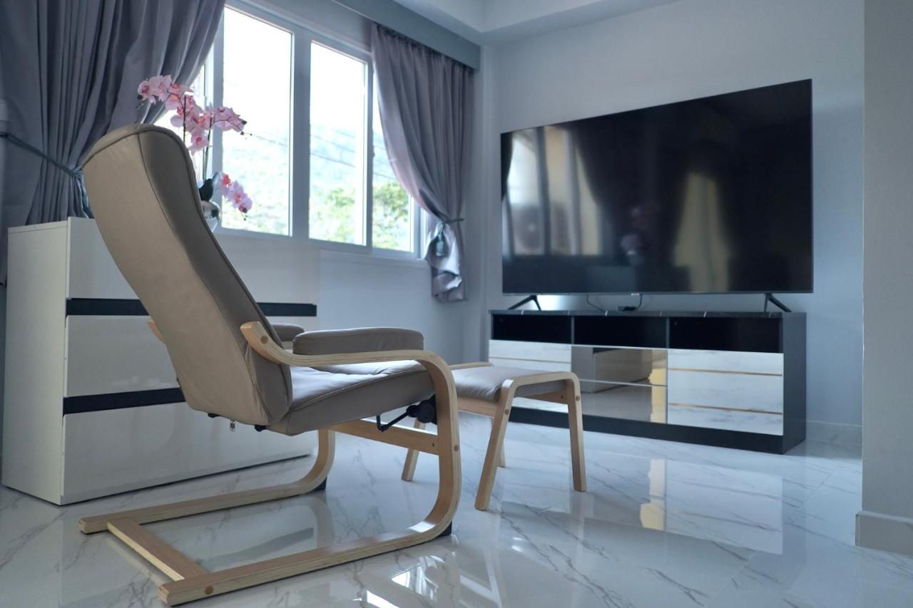 GORGEOUS NEW DESIGNED 4br KataBeach sweetHome - 4